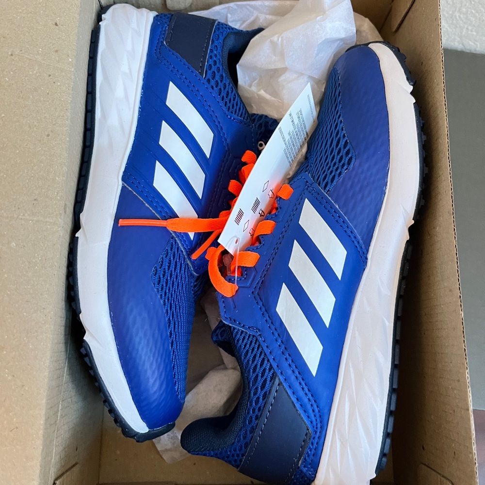 Adidas FortaFaito K kid shoes size 2 nib